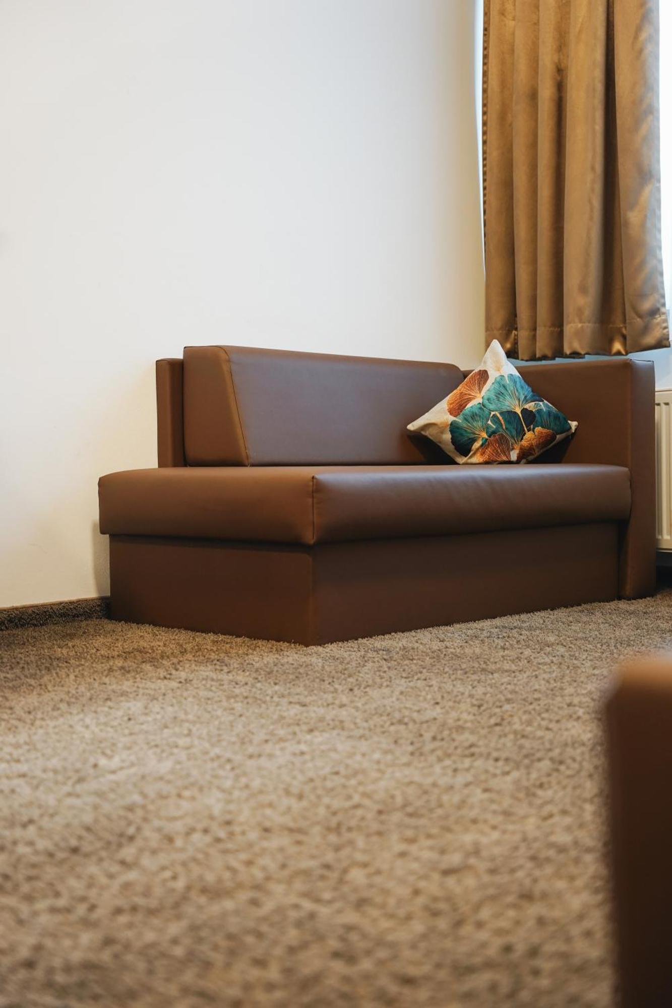 Outlet Hotel 메칭엔 외부 사진