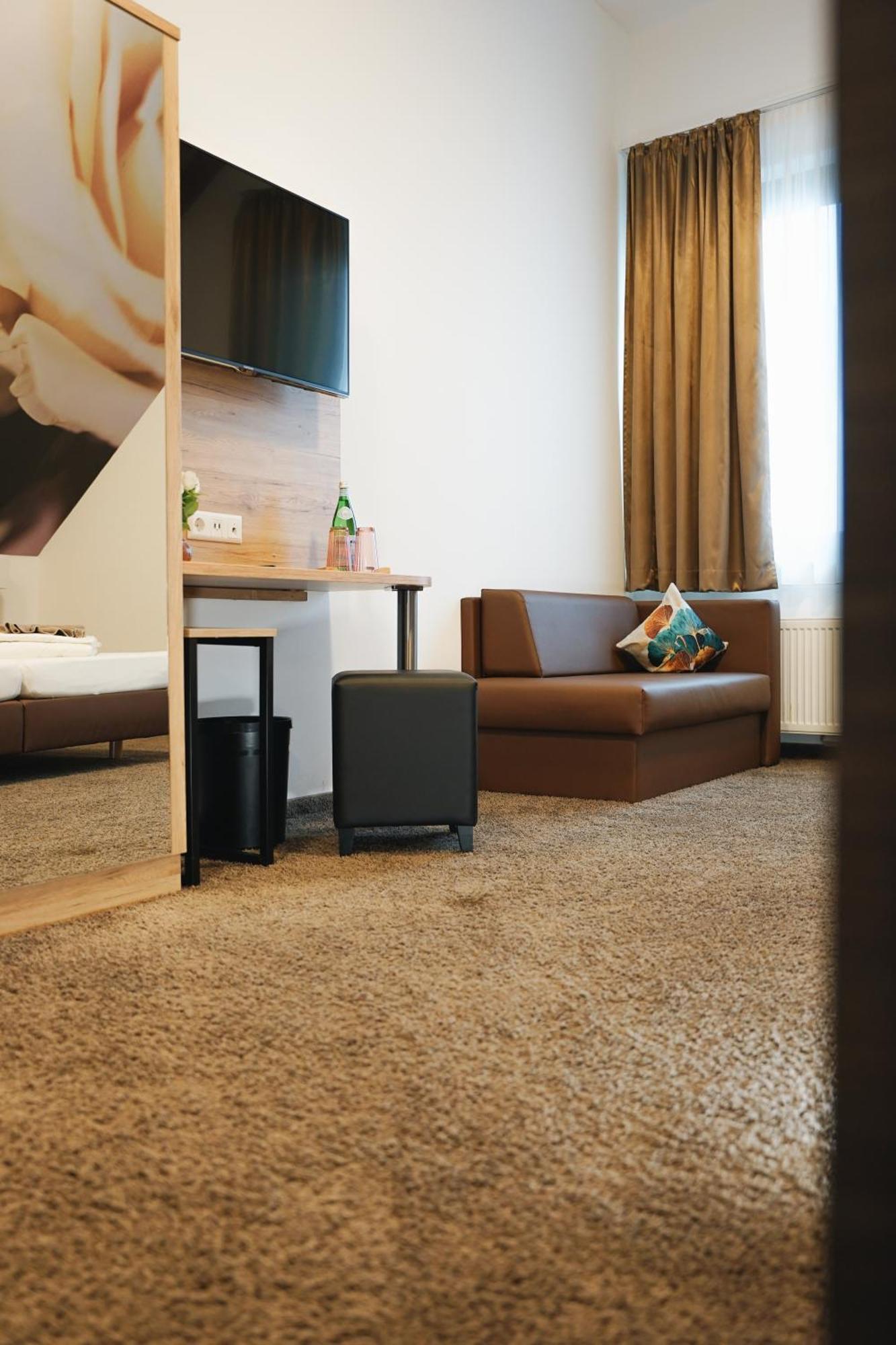 Outlet Hotel 메칭엔 외부 사진