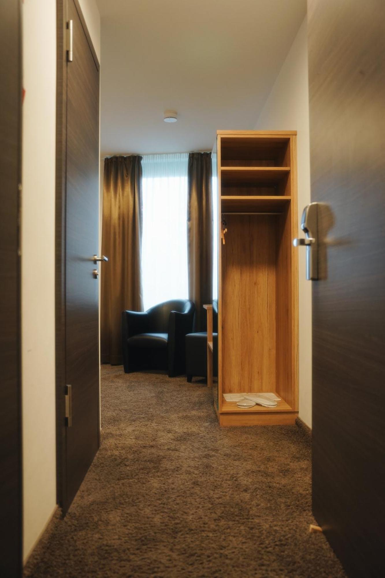 Outlet Hotel 메칭엔 외부 사진