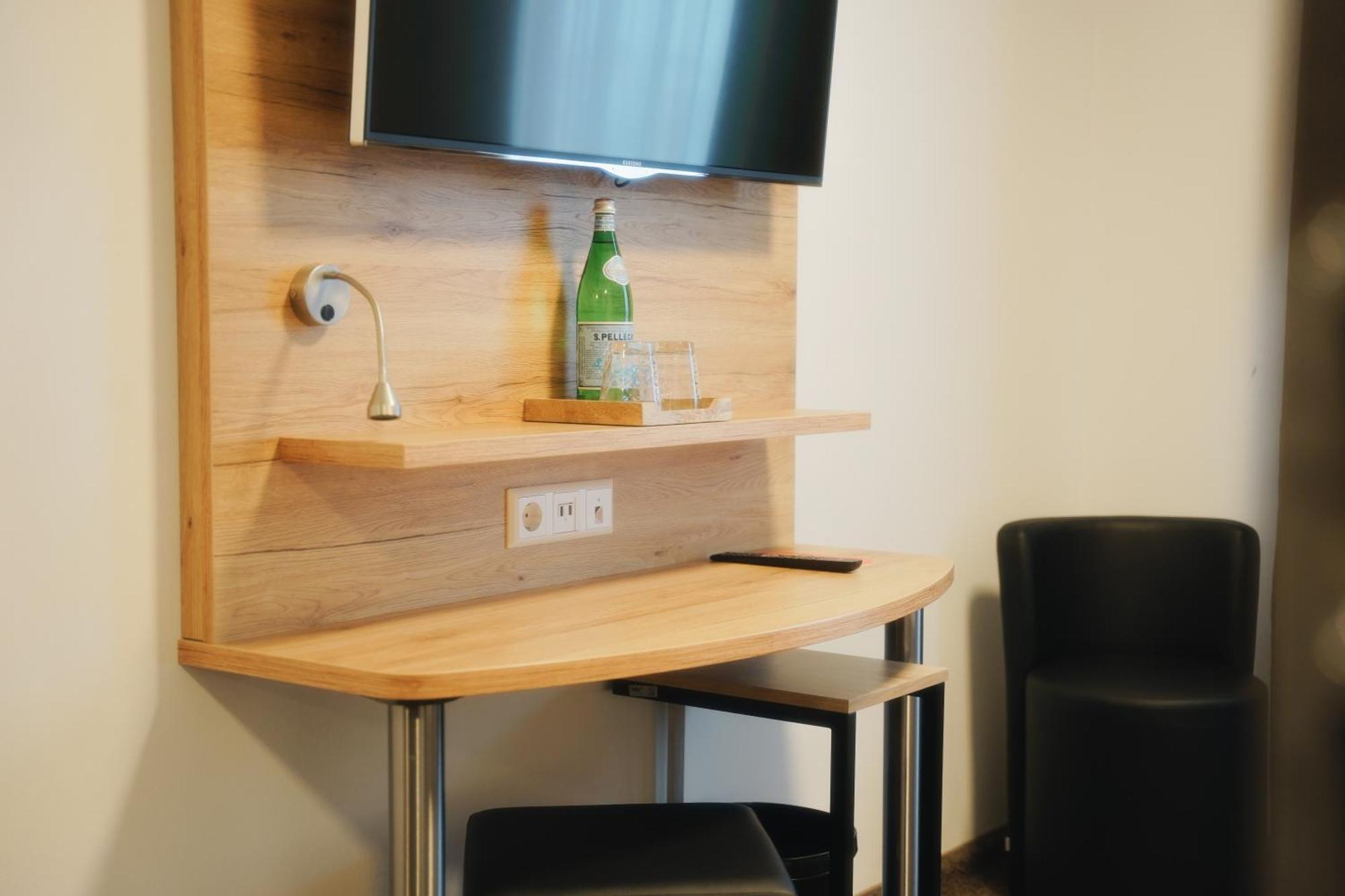 Outlet Hotel 메칭엔 외부 사진